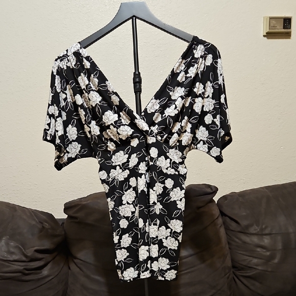 White House Black Market Tops - White House Black Market Black and White Floral V-Neck Top